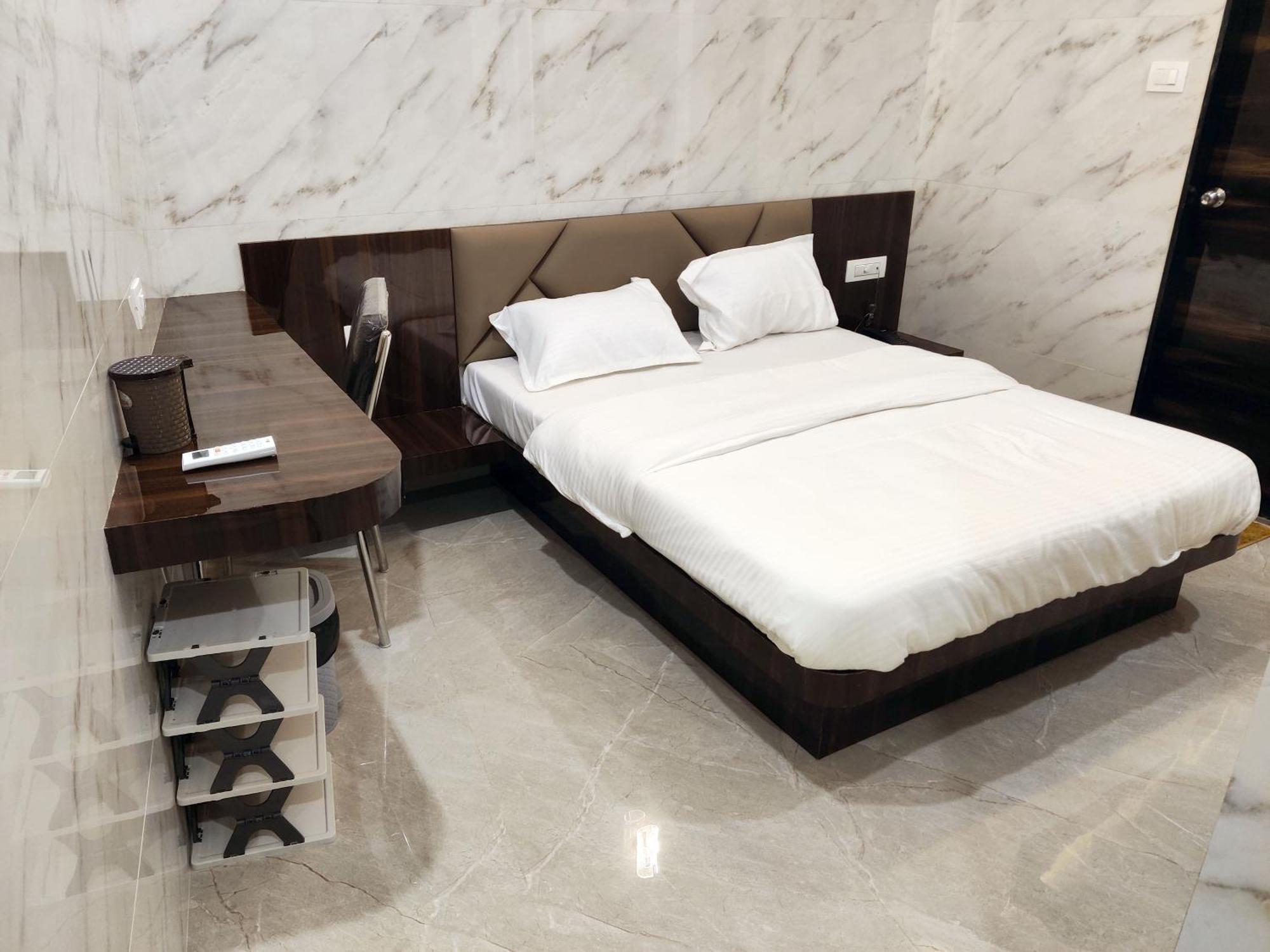 Hotel Comfy Inn Mumbai Ngoại thất bức ảnh